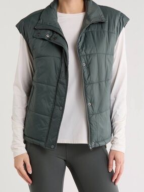 Z by Zella Channel Quilted Puffer Vest